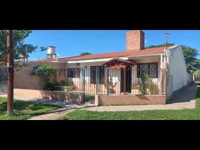 Casas Venta Santiago Del Estero INMOBILIARIA SUMA VENDE CASA ESQUINA DE 3 DORMITORIOS EN BARRIO SMATA.